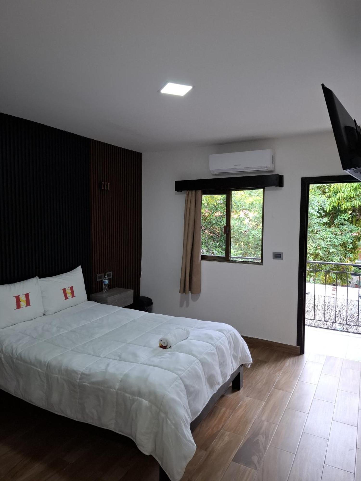 Hotel Sevilla Palenque Bagian luar foto