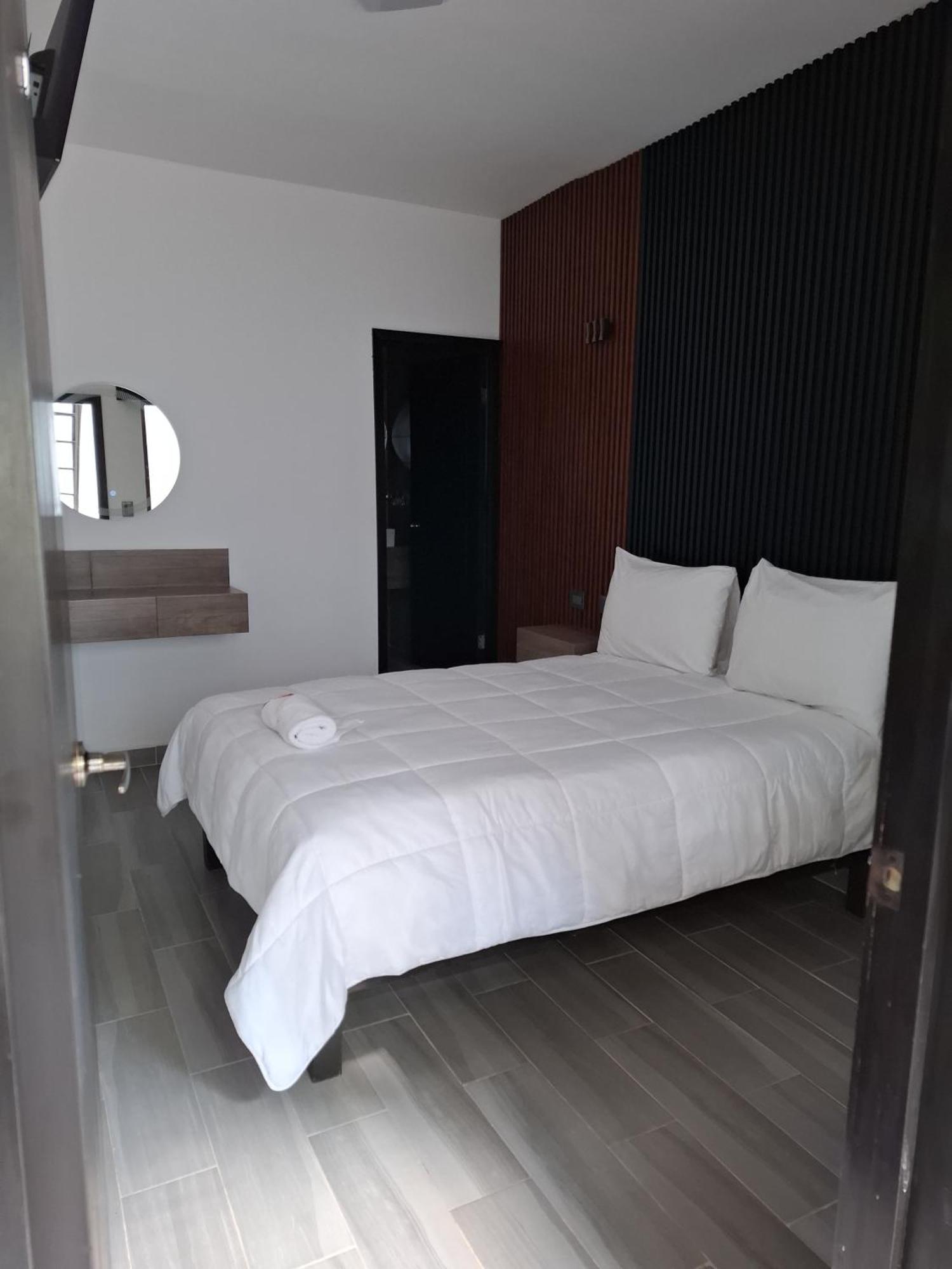 Hotel Sevilla Palenque Bagian luar foto
